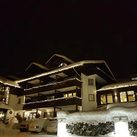 Seehotel Hartung & Отель Фюссен